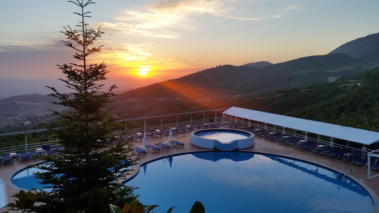 Priska e Madhe Dajti Park Resort מראה חיצוני תמונה