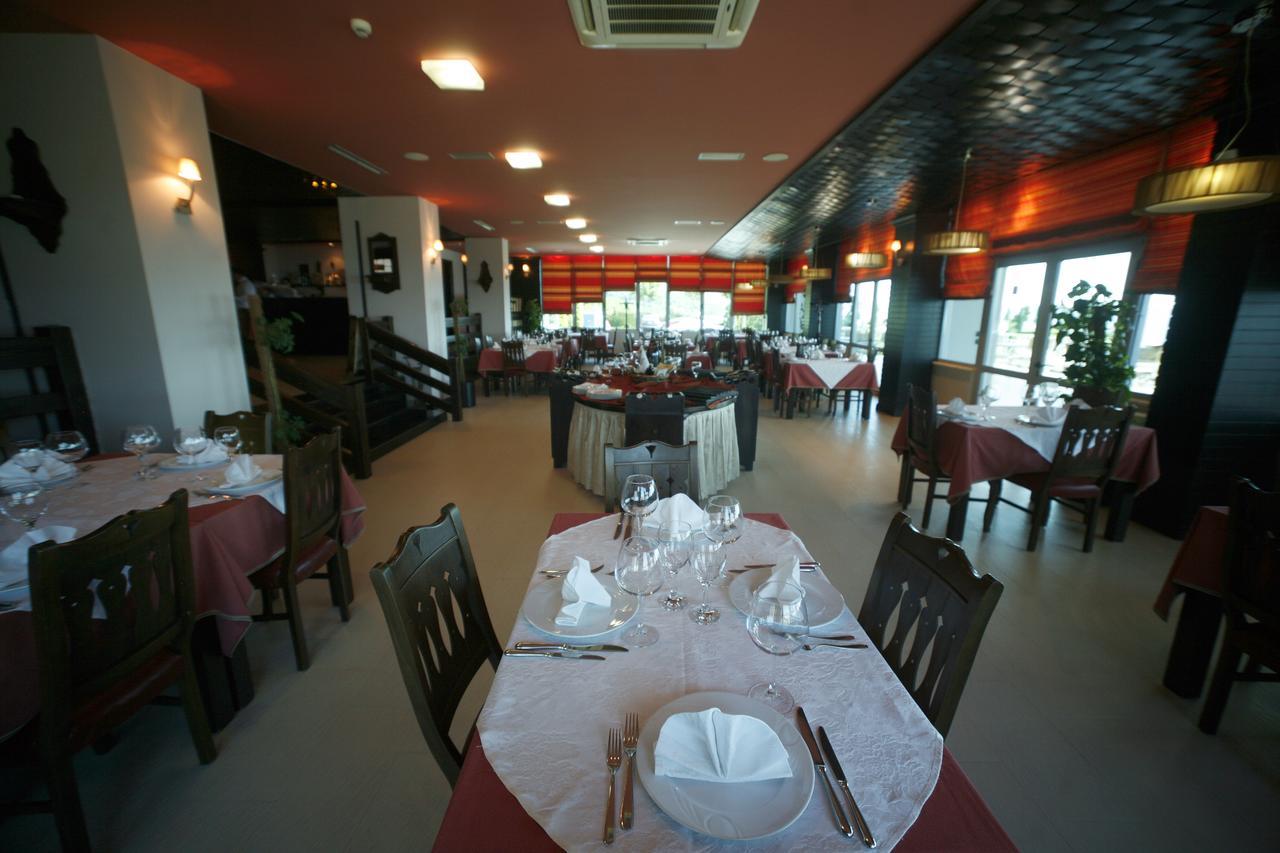 Priska e Madhe Dajti Park Resort מראה חיצוני תמונה