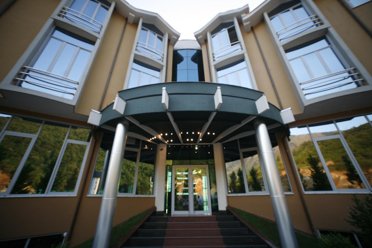 Priska e Madhe Dajti Park Resort מראה חיצוני תמונה