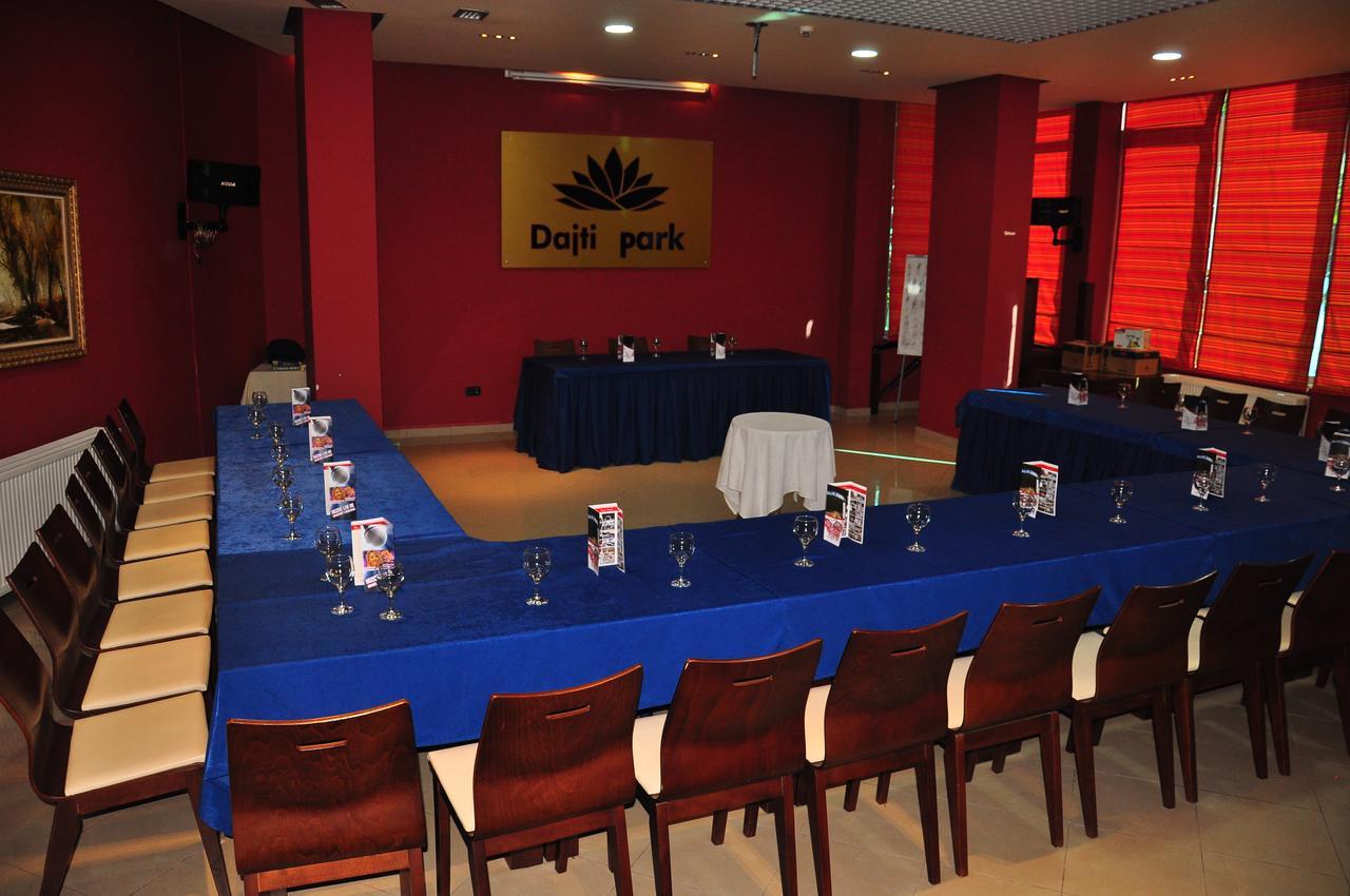 Priska e Madhe Dajti Park Resort מראה חיצוני תמונה